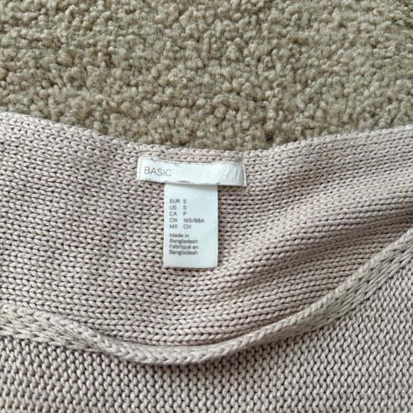 H&M beige sweater - Picture 3 of 3